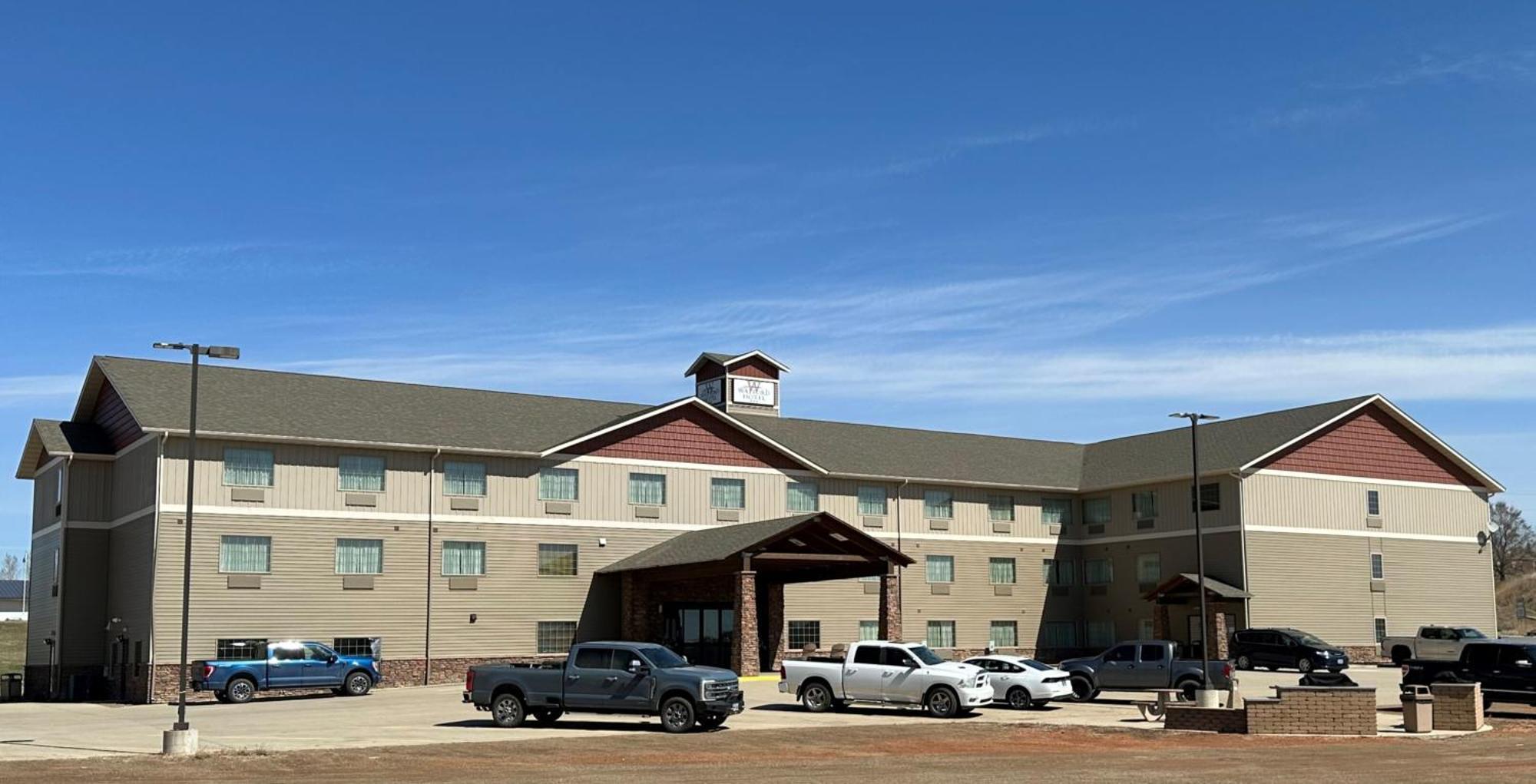 The Watford Hotel Watford City Exterior foto
