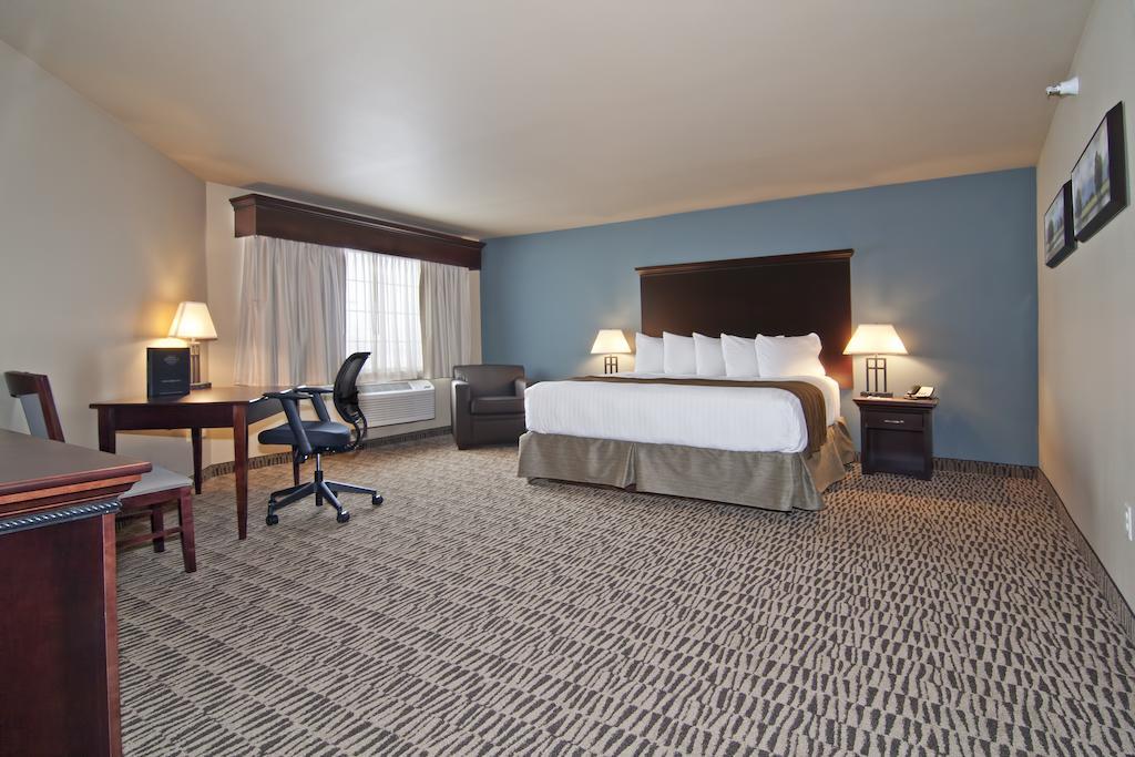 The Watford Hotel Watford City Exterior foto