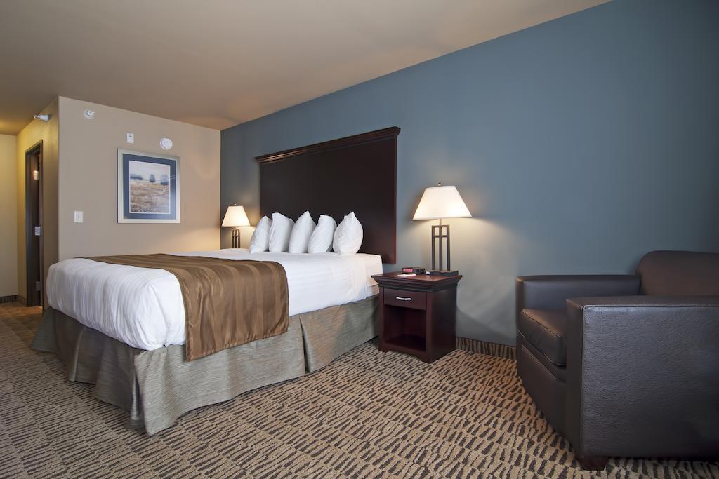 The Watford Hotel Watford City Exterior foto